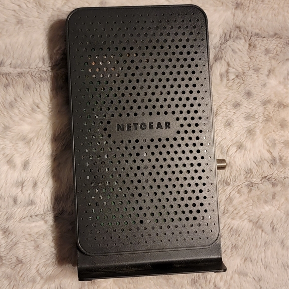Netgear 🤍 N600 WiFi Cable Modem Router 🤍 Model: C3700 🤍 - Picture 4 of 6